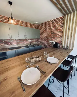 Cuisine ou kitchenette dans l'établissement Maison en pierres au calme près d'Ancenis