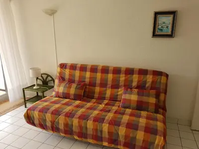 Coin salon dans l'établissement Appartement en RDC avec terrasse face a la mer
