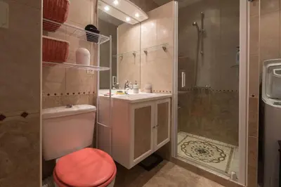 Salle de bains dans l'établissement LE VINTAGE - 300m plage - Wifi - Parking