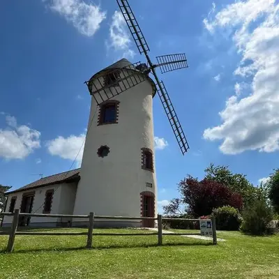 LE MOULIN DES GARDES