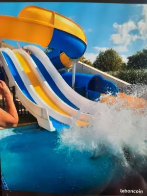 Piscine de l'établissement Location mobil home ou située à proximité
