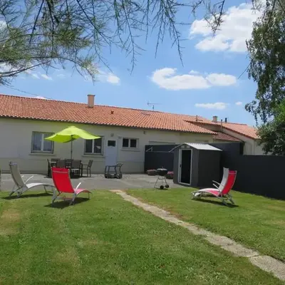 Gîte familial avec belle cour