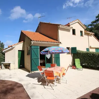Maison de vacances à 50m de la mer - 4 personnes - FR-1-364-104