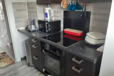 Cuisine ou kitchenette dans l'établissement Grand T5 pour 7 Pers
