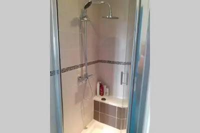 Salle de bains dans l'établissement Grand T5 pour 7 Pers