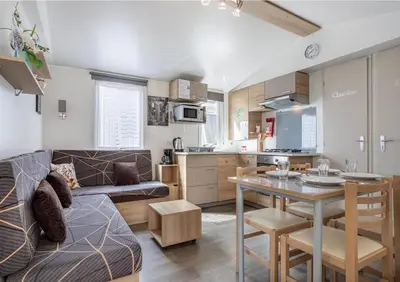 Coin salon dans l'établissement 2 Bed - Sleeps 4 - On-Site Activities - Near Beach