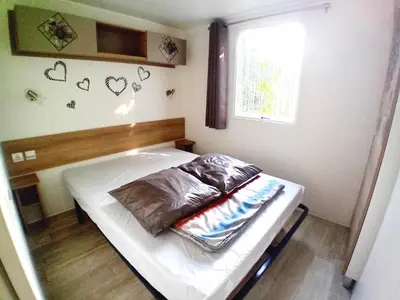 Un ou plusieurs lits dans un hébergement de l'établissement 3 Bed - Sleeps 6 - On-Site Activities - Parking