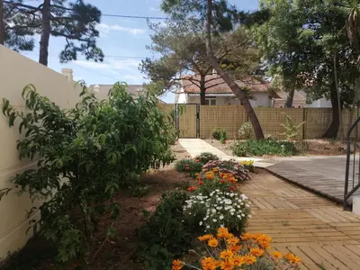Jardin de l'établissement Villa de la plage