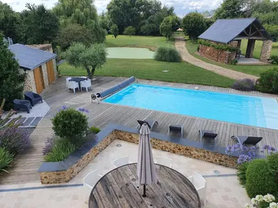 Piscine de l'établissement Maison de Campagne de charme avec piscine privée classée 3 étoiles ou située à proximité