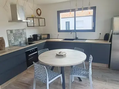 Cuisine ou kitchenette dans l'établissement Apb Spa locations avec jacuzzi privatif