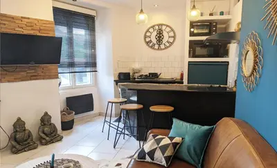 Cuisine ou kitchenette dans l'établissement Appartement cosy à Nantes avec terrasse