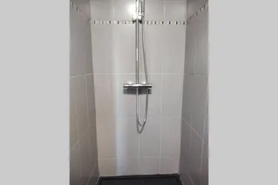 Salle de bains dans l'établissement le studio du fou