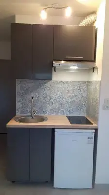 Cuisine ou kitchenette dans l'établissement Studio - Marina 4 - 17 allée des Pinons - 2-1