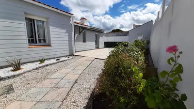 Jardin de l'établissement Maison de ville au calme, de plain pied, 2 chambres