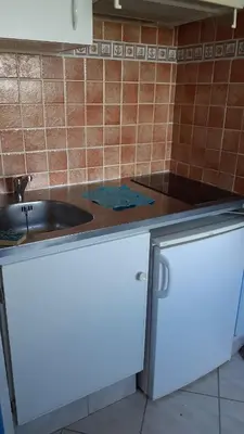 Plan de l'établissement Studio - Marina 4 - 17 allée des Pinons - 3-2