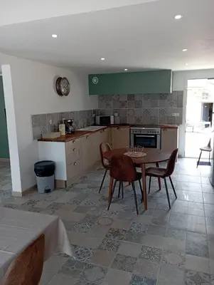 Cuisine ou kitchenette dans l'établissement Les gîtes du petit Marcel