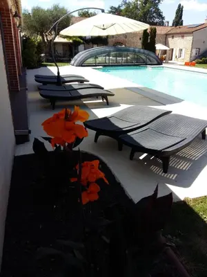 Piscine de l'établissement La Minaudière ou située à proximité