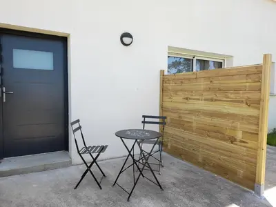 Terrasse ou espace extérieur de l'établissement CHARMANT STUDIO DANS UNE MAISON NEUVE