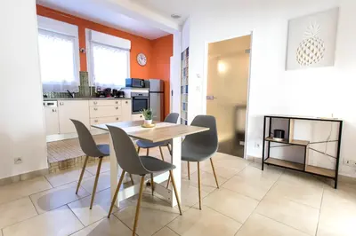 Cuisine ou kitchenette dans l'établissement Le Brivetain ✩ Hypercentre ✩ Parking gratuit