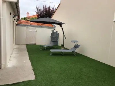 Plan de l'établissement Maison moderne avec jardin à 750m de la mer