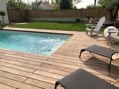 Piscine de l'établissement Chambre Cosy Chic ou située à proximité