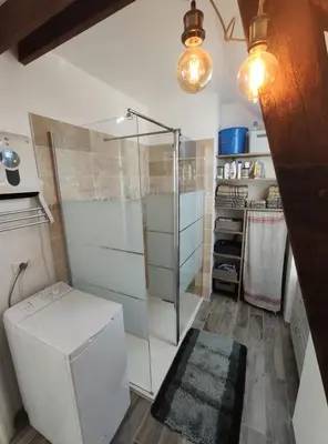 Salle de bains dans l'établissement Gîte avec piscine entre Redon et la Roche Bernard