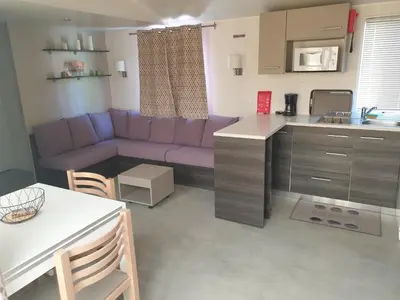 Cuisine ou kitchenette dans l'établissement Louons ensemble