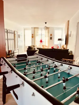 Billard dans l'établissement Grande maison de ville MALO LEONE 250m2 pour 15 personnes proche du Puy du Fou