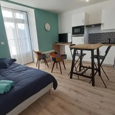 Segré centre ? studio ? 24m² ? cuisne ? wifi ? TOUT NEUF!