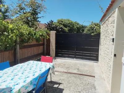 Balcon ou terrasse dans l'établissement Logement proche du Lac & Océan, Parking
