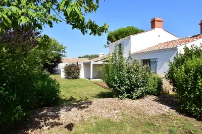 Jardin de l'établissement Le Parc des Mimosas