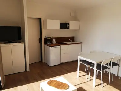 Cuisine ou kitchenette dans l'établissement Le cottage castelmurois