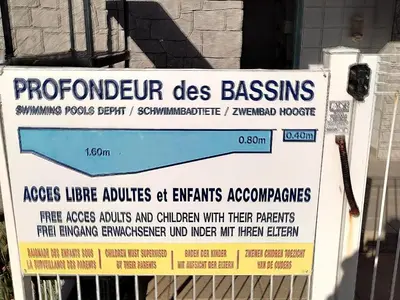 Certificat, récompense, panneau ou autre document affiché dans l'établissement Maison avec piscine chauffée, à 500m de la plage et proche forêt - Terrasse, vélos inclus - FR-1-652-3