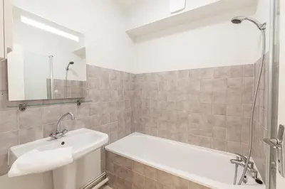 Salle de bains dans l'établissement Létanduère - Wifi - Tramway