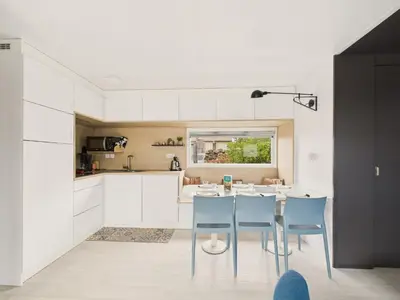 Cuisine ou kitchenette dans l'établissement Joli chalet pour 6, résidence avec piscine