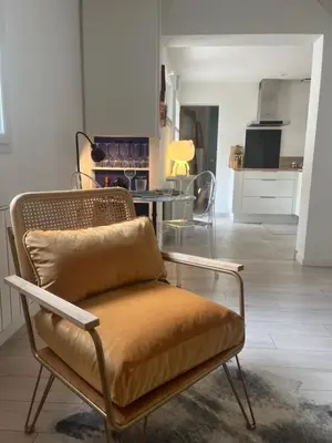 Télévision ou salle de divertissement dans l'établissement Maison Angers La Madeleine Rooftop