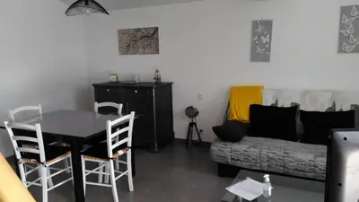 Coin salon dans l'établissement Gîte avec piscine ,près de Chantonnay