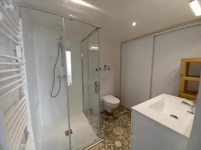 Salle de bains dans l'établissement Gîte 'Chez Joseph et Cie' -8 mn du Puy du Fou