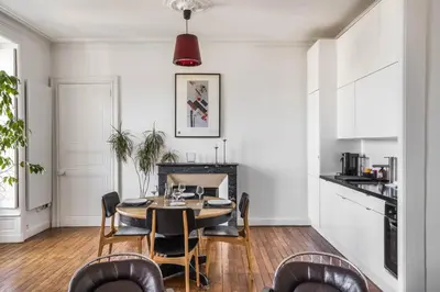Cuisine ou kitchenette dans l'établissement Le Saint-Clément - Quartier Historique- Spacieux 2 chambres rue du Marechal Joffre