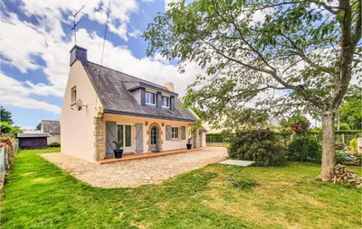 Jardin de l'établissement Amazing Home In Allaire With Wifi