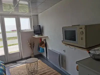 Cuisine ou kitchenette dans l'établissement Studio indépendant à BOURGNEUF-EN-RETZ vue sur les Marais à 5 mn des plages