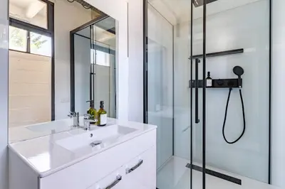 Salle de bains dans l'établissement NOCNOC - Loft L'Atelier T5 de 130m2 Proche Centre