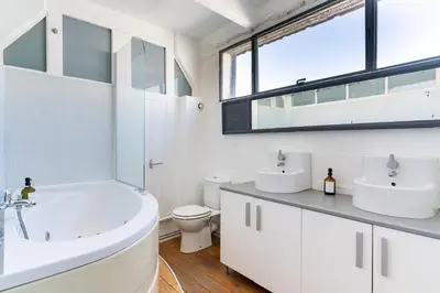 Salle de bains dans l'établissement NOCNOC - Loft L'Atelier T5 de 130m2 Proche Centre