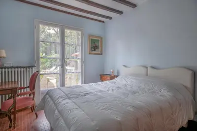 Un ou plusieurs lits dans un hébergement de l'établissement Maison familiale dans les pins à 300 m de la Plage