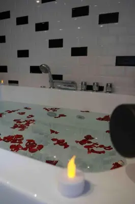 Plan de l'établissement Nuit Magique Love room avec Jacuzzi Privé Nantes