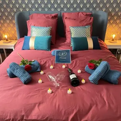 Nuit Magique Love room avec Jacuzzi Privé Nantes