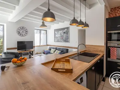 Cuisine ou kitchenette dans l'établissement Charmant gîte rural rénové en Anjou, proche vignobles et sites touristiques - FR-1-622-30