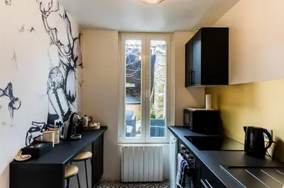 Cuisine ou kitchenette dans l'établissement LWHouse