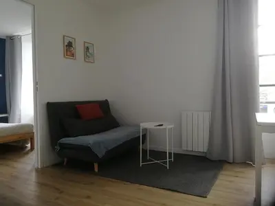 Coin salon dans l'établissement T2 lumineux - Segré hyper Centre - Wifi - Netflix