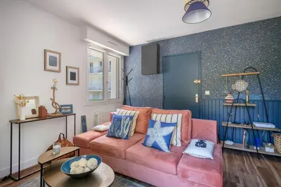 Coin salon dans l'établissement Rez-de-jardin pour 3 personnes proche de la plage